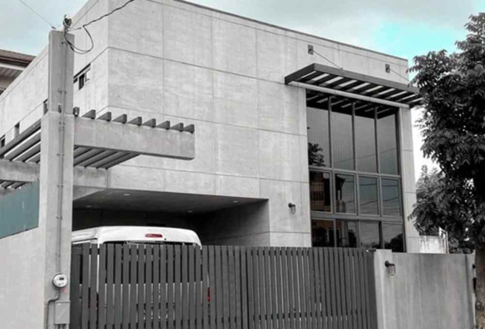 Rumah Minimalis Industrial