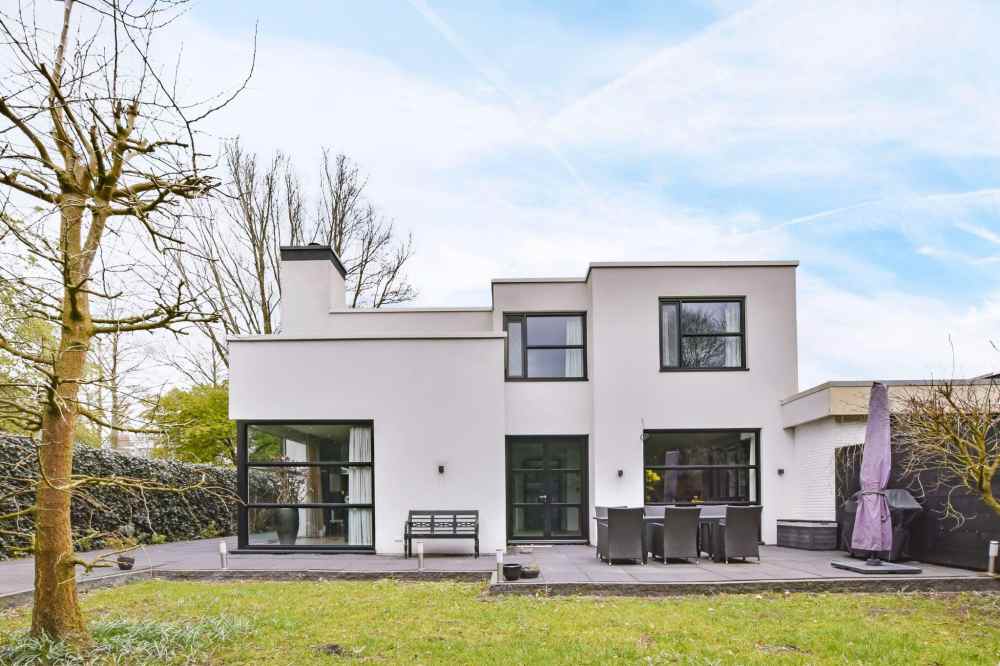 Rumah Minimalis Serba Putih