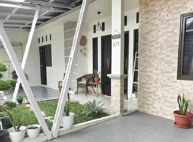 Model Teras Rumah dengan Sentuhan Batu Alam