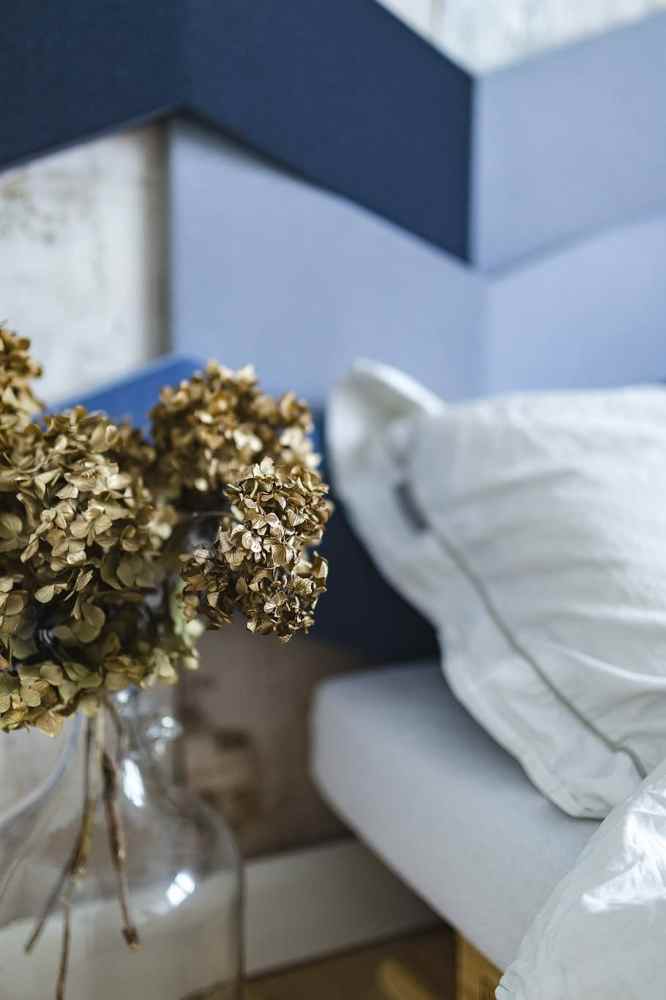 ide cat kamar tidur aesthetic