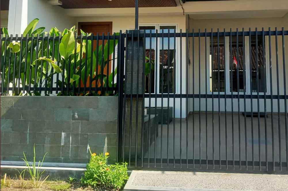 model pagar setengah tembok dan besi