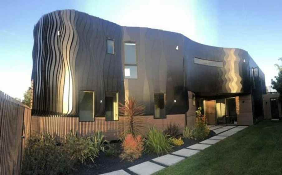 Warna cat rumah hitam mewah