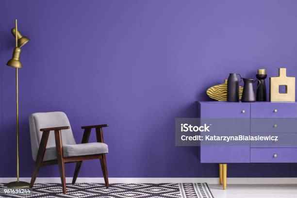 Warna Violet yang Menenangkan