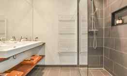 warna keramik kamar mandi yang bagus