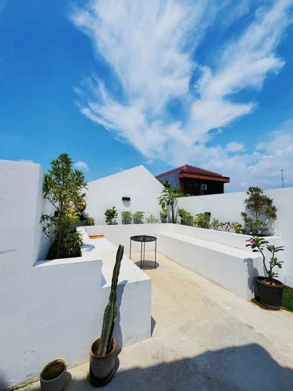 2 lantai siap huni full furnished rumah estetik bekasi