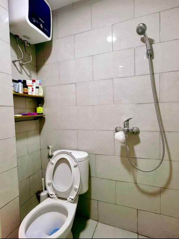apartment amor lantai 21 fully furnished mewah