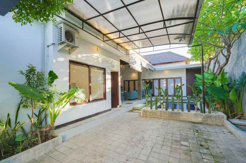 cozy private villa for rent in seminyak