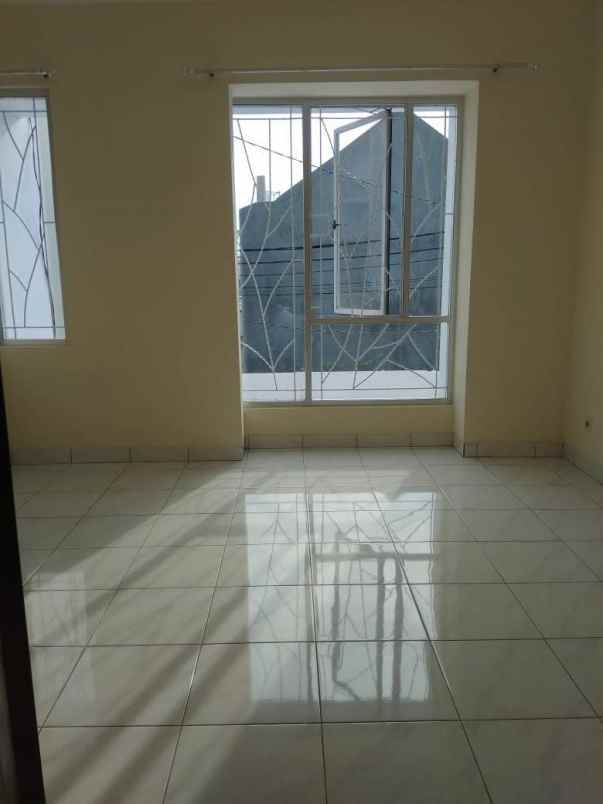 di sewakan cluster arcadia daan mogot tidak banjir