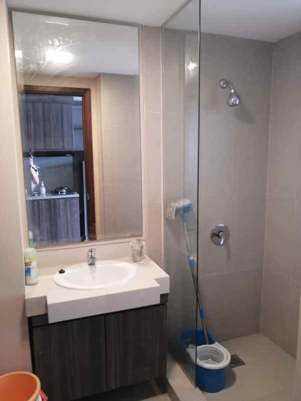 dijual apartemen jl boulevard diponegoro