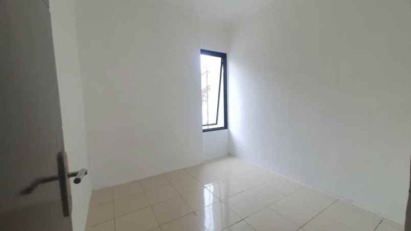dijual apartemen jl landasan pacu utara