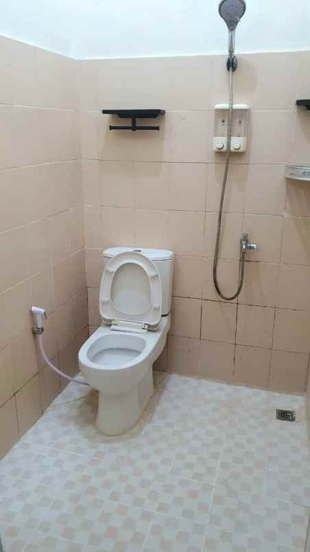 dijual apartemen jl landasan pacu utara