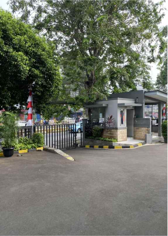 dijual gedunh lokasi jl buncit raya jakarta selatan