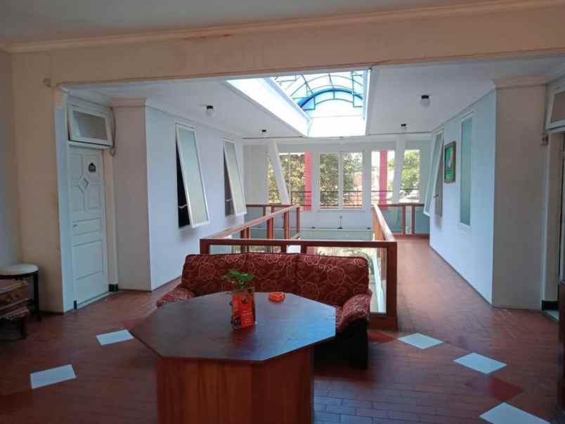 dijual guest house lokasi rampal celaket kota malang