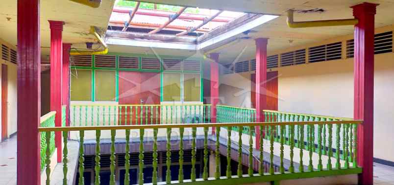 dijual hotel jalan merdeka