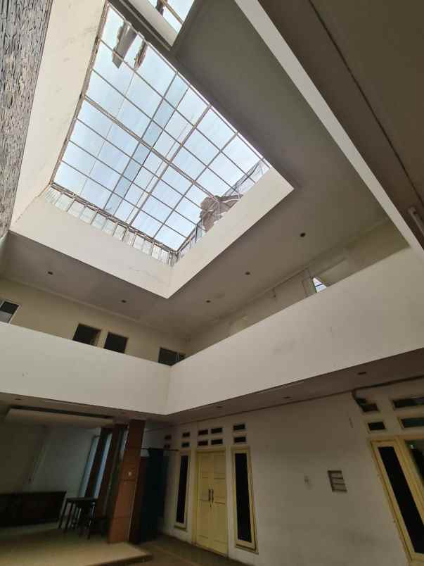 dijual hotel jl cikutra cibeunying