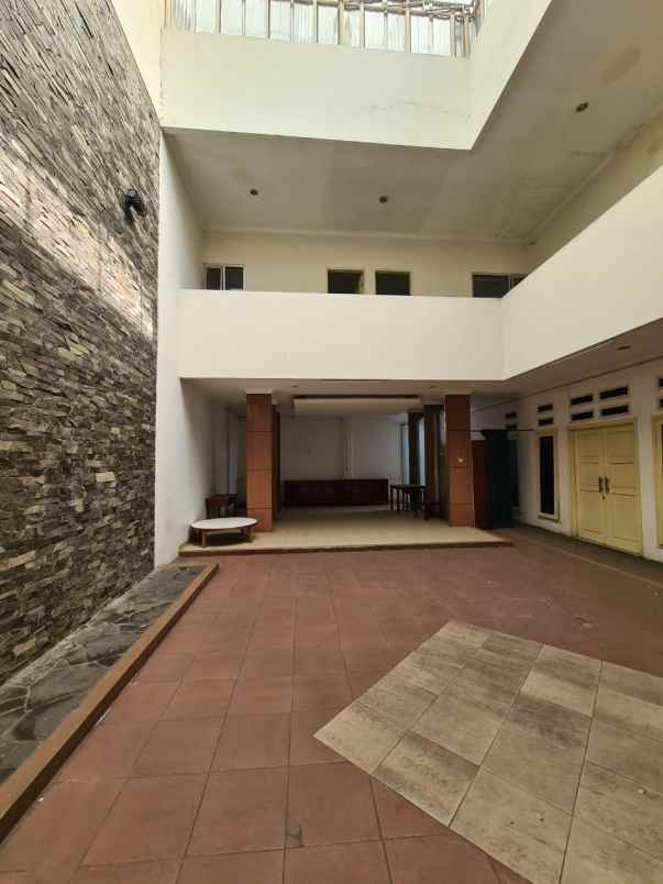 dijual hotel jl cikutra cibeunying