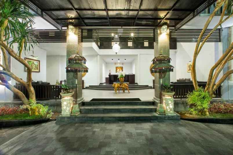 dijual hotel jl puri grenceng tuban kec
