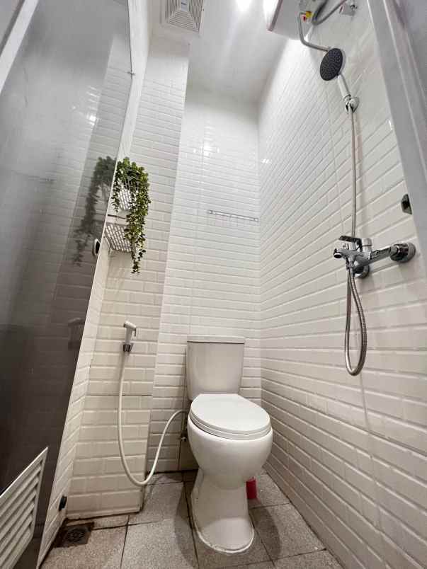 dijual kost jalan kh soleh ali