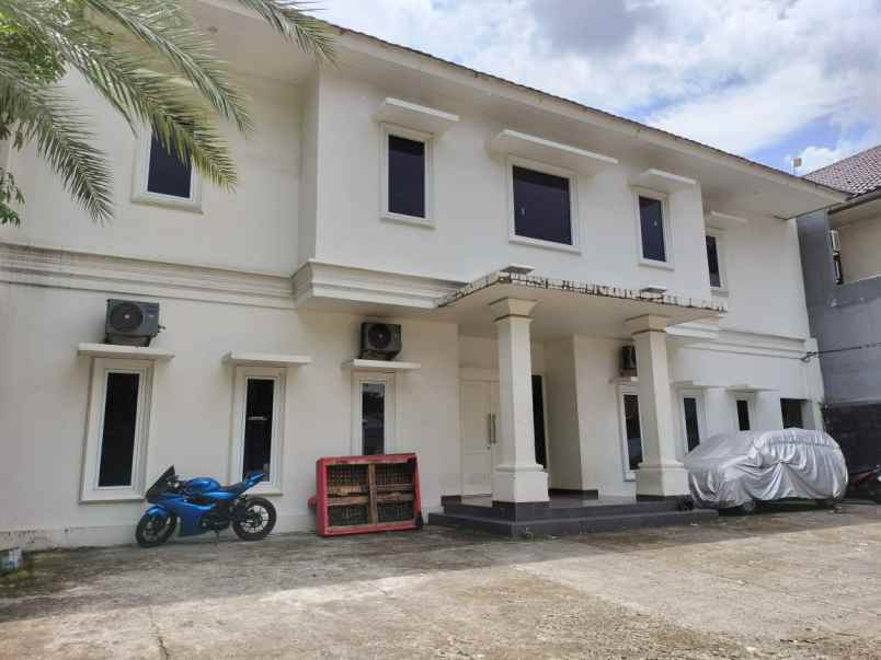 dijual kost menteng