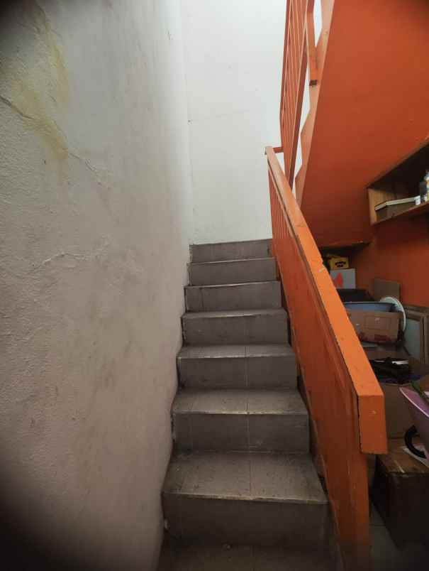 dijual kost tegal parang