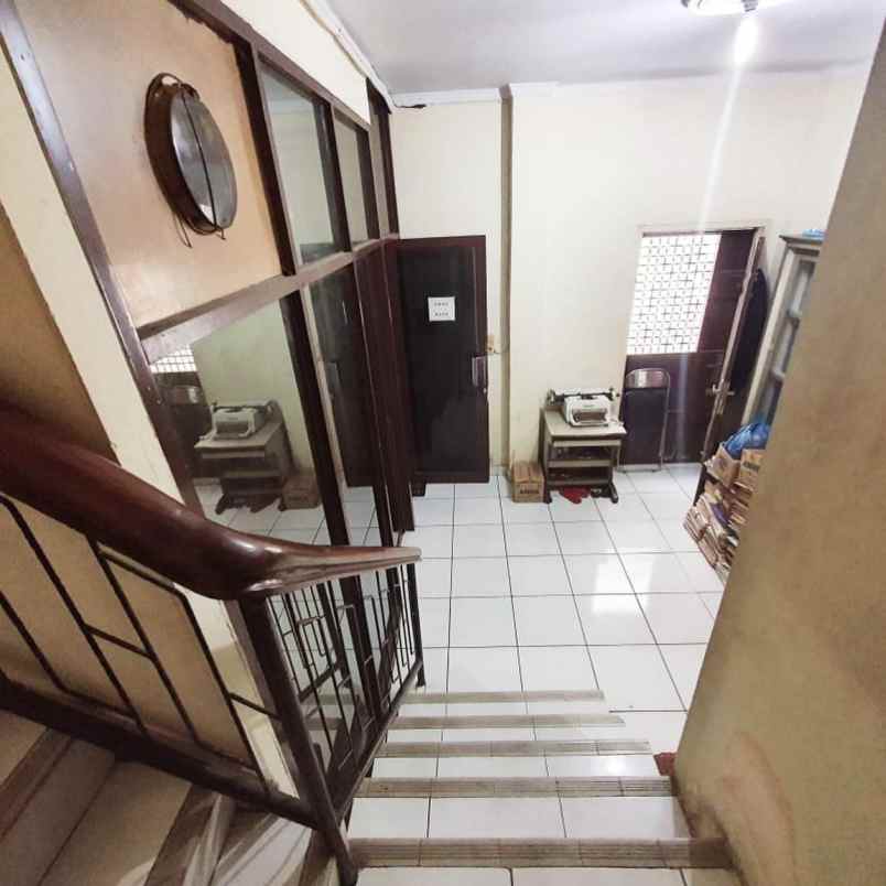 dijual ruko 2 lantai di jl mangkubumi 1 medan maimun