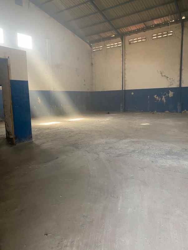 dijual ruko gudang kantor jalan raya menganti