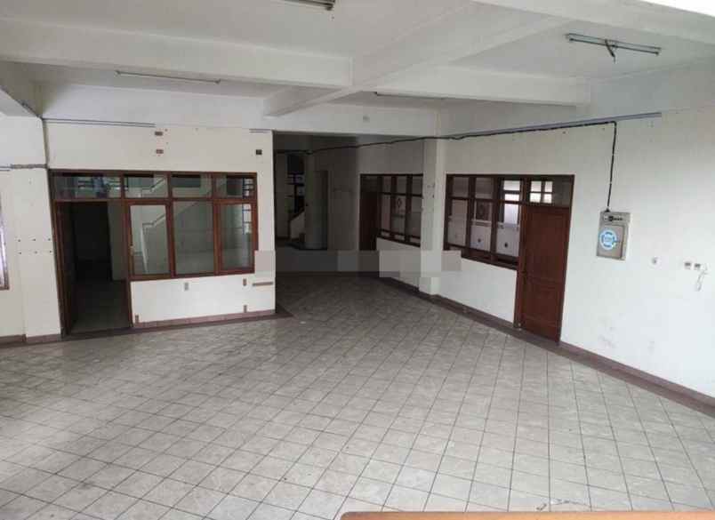 dijual ruko gudang kantor jl tubagus ismail sekeloa