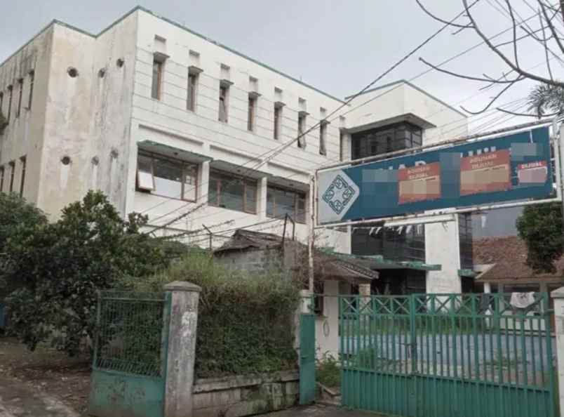 dijual ruko gudang kantor jl tubagus ismail sekeloa