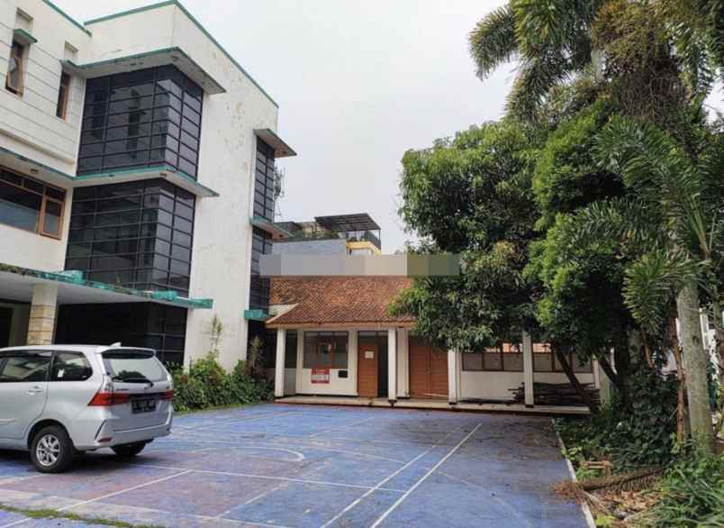 dijual ruko gudang kantor jl tubagus ismail sekeloa