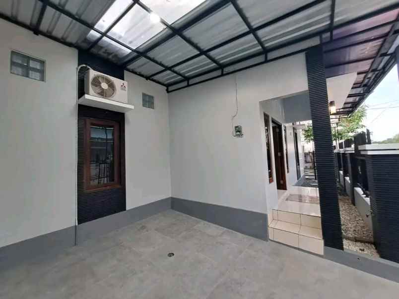 dijual rumah 1 km ke kampus upn