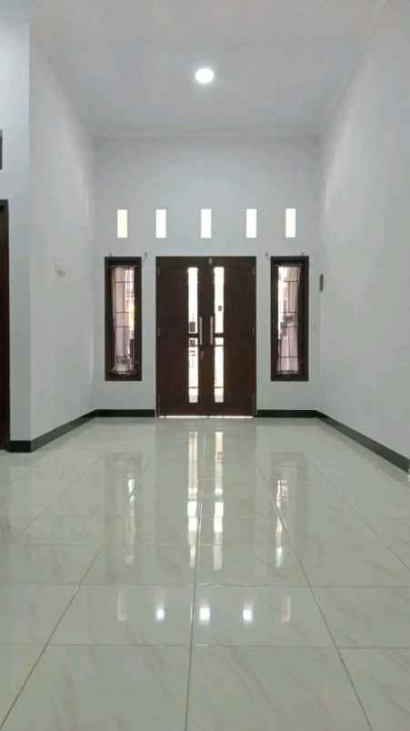 dijual rumah 1 km ke kampus upn