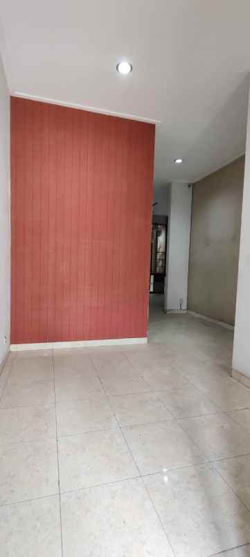 dijual rumah 2 5 lantai split level gading park view