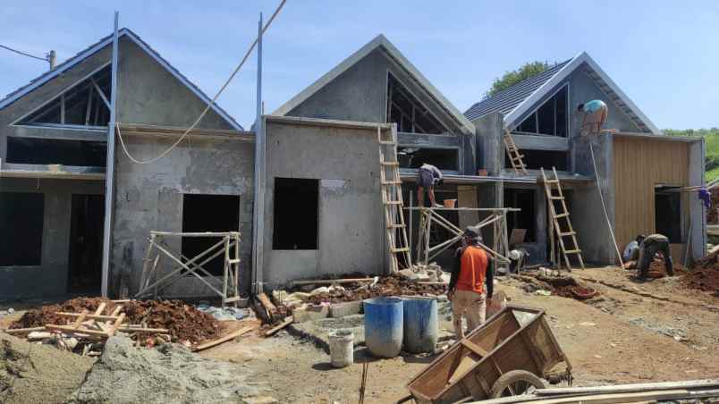 dijual rumah 2 lantai 300 jutaan di cipayung depok
