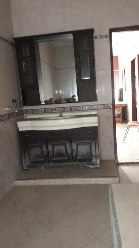 dijual rumah 2 lantai shm di villa bintaro tangerang