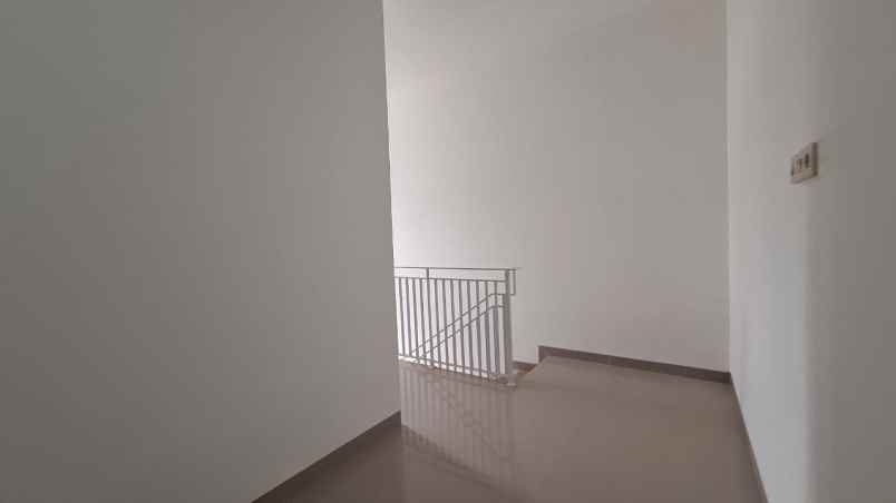 dijual rumah 25 jln palemraya jatimekar