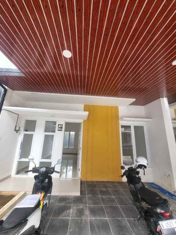dijual rumah 89 jln kemang sari