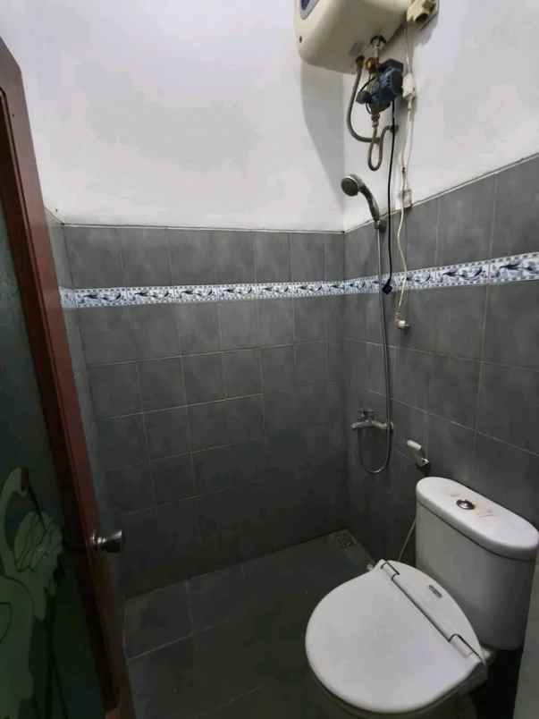 dijual rumah ambarukmo