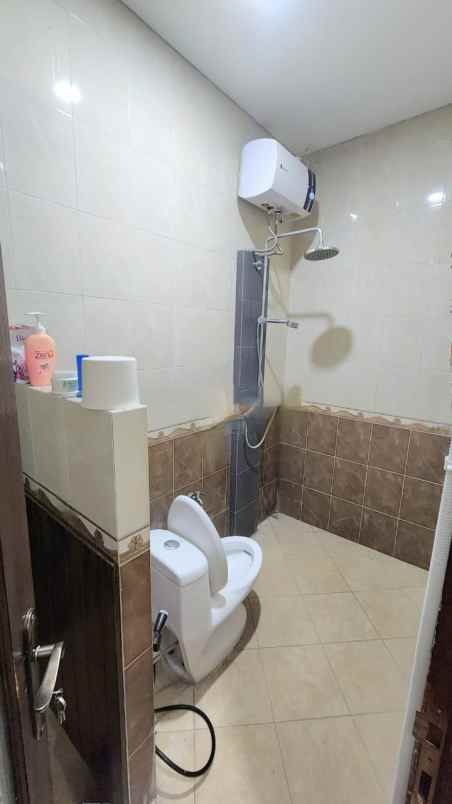 dijual rumah arcamanik endah