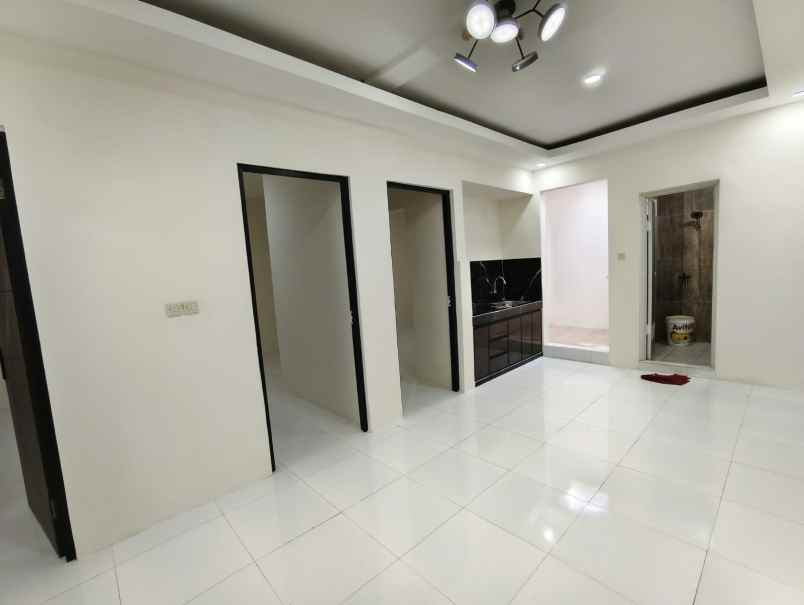 dijual rumah asemrowo