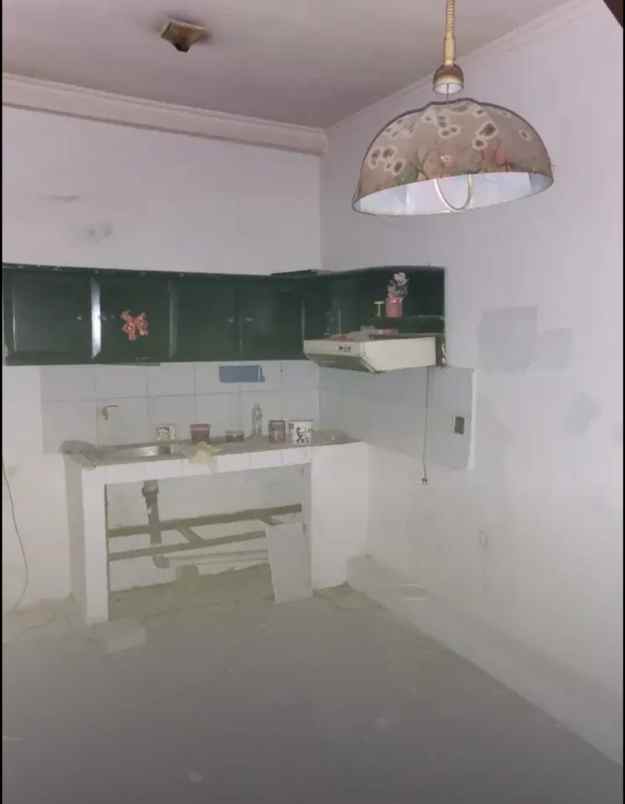 dijual rumah babatan pantai