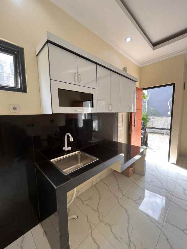 dijual rumah balekambang kramat jati