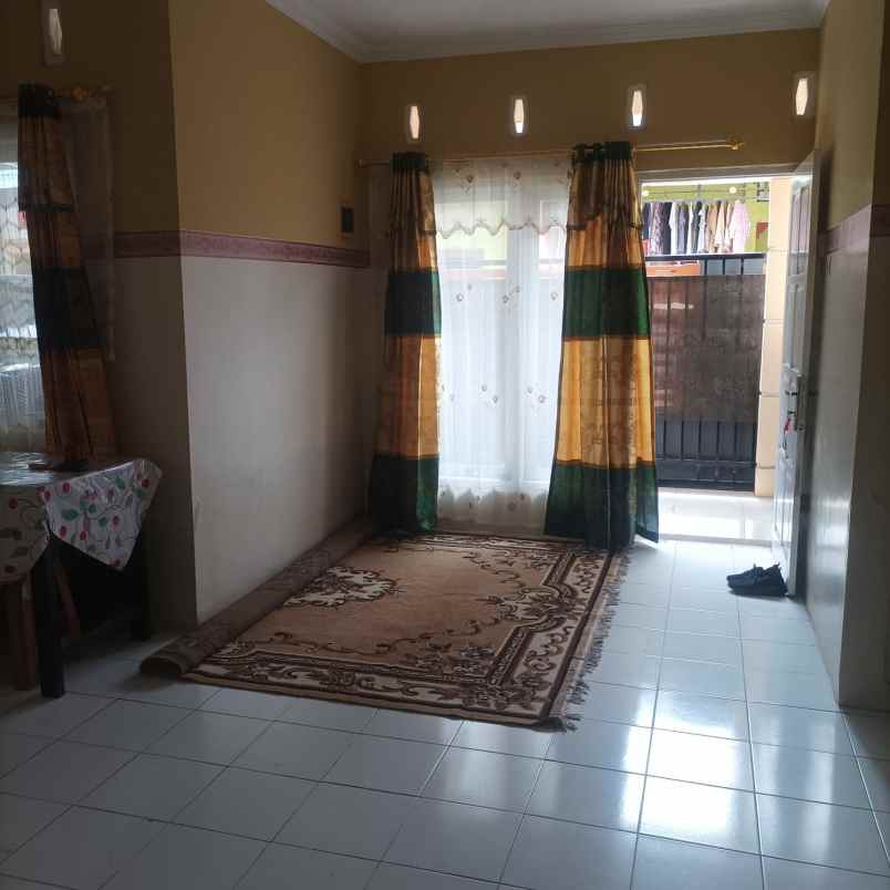 dijual rumah balong waterpark