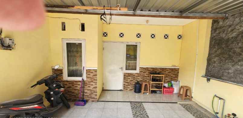 dijual rumah balong waterpark