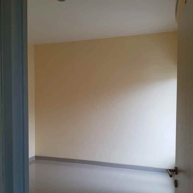 dijual rumah baru renovasi deket bintaro