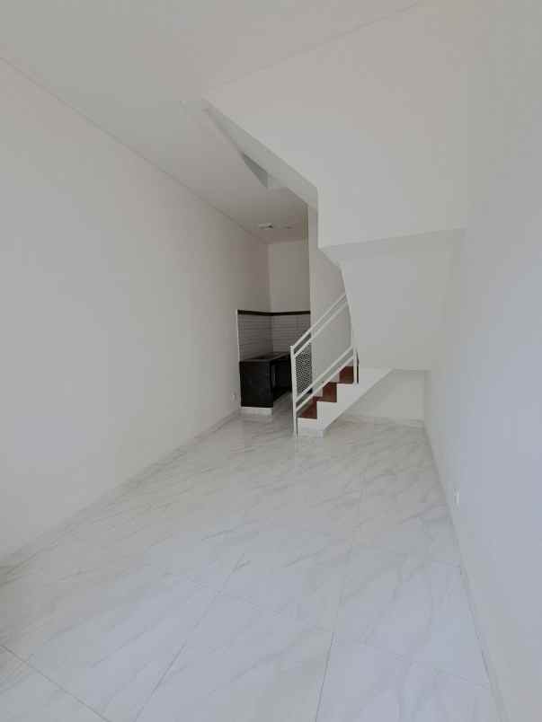 dijual rumah batu ampar condet jakarta