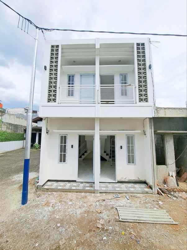 dijual rumah batu ampar condet jakarta