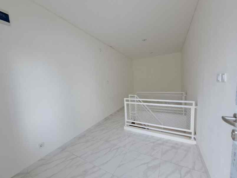 dijual rumah batu ampar condet jakarta