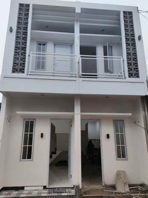 dijual rumah batu ampar condet jakarta