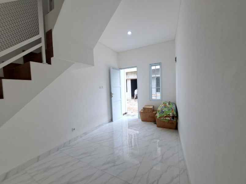 dijual rumah batu ampar condet jakarta