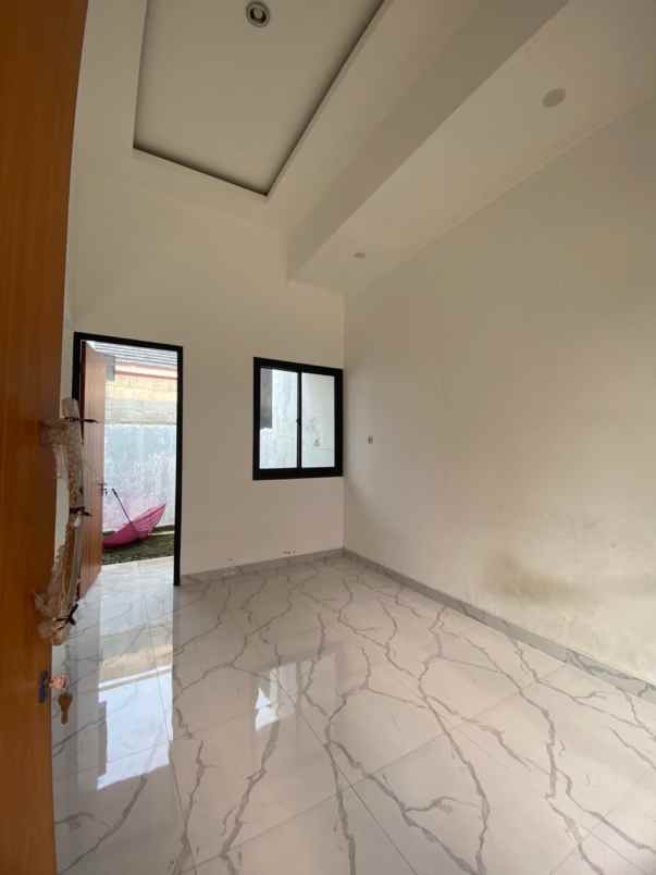 dijual rumah bedahan sawangan depok